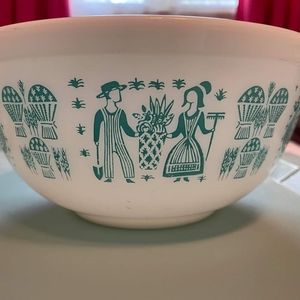 Vintage Amish Butterprint Pyrex Bowls